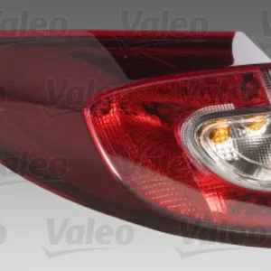 LAMPA TYLNA ZESPOLONA RENAULT | Nowość
