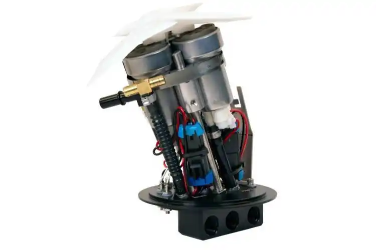 Pompa paliwa Aeromotive Triple 450l/h 11-17 Mustang - Supercena