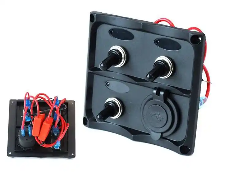 Profesjonalna jakość | Switch Panel 12V SPST/ON-OFFx3, 2xUSB, 2B 15A IP68